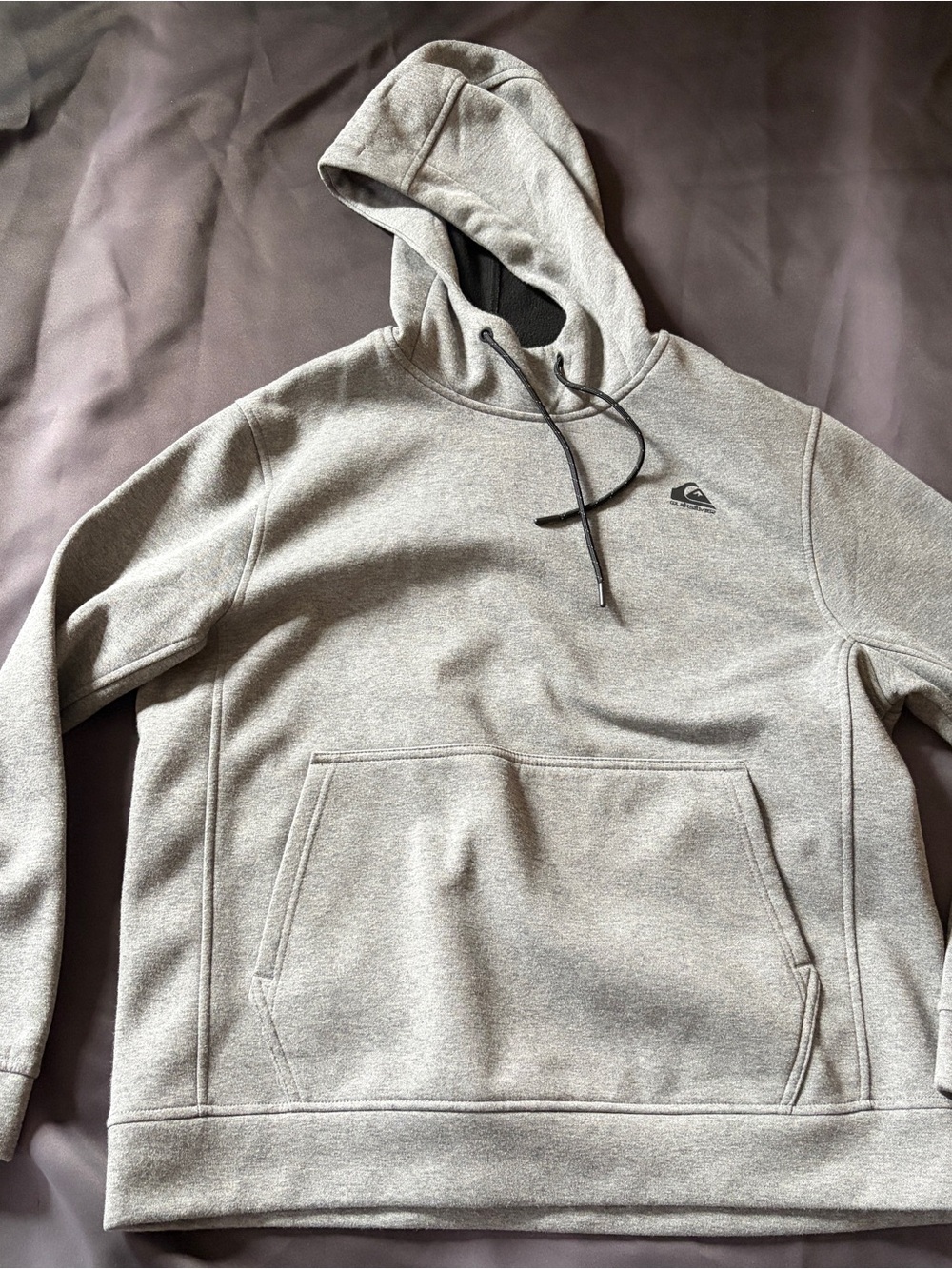 Quiksilver Men’s Light Gray Pullover Hoodie with Kangaroo Pocket